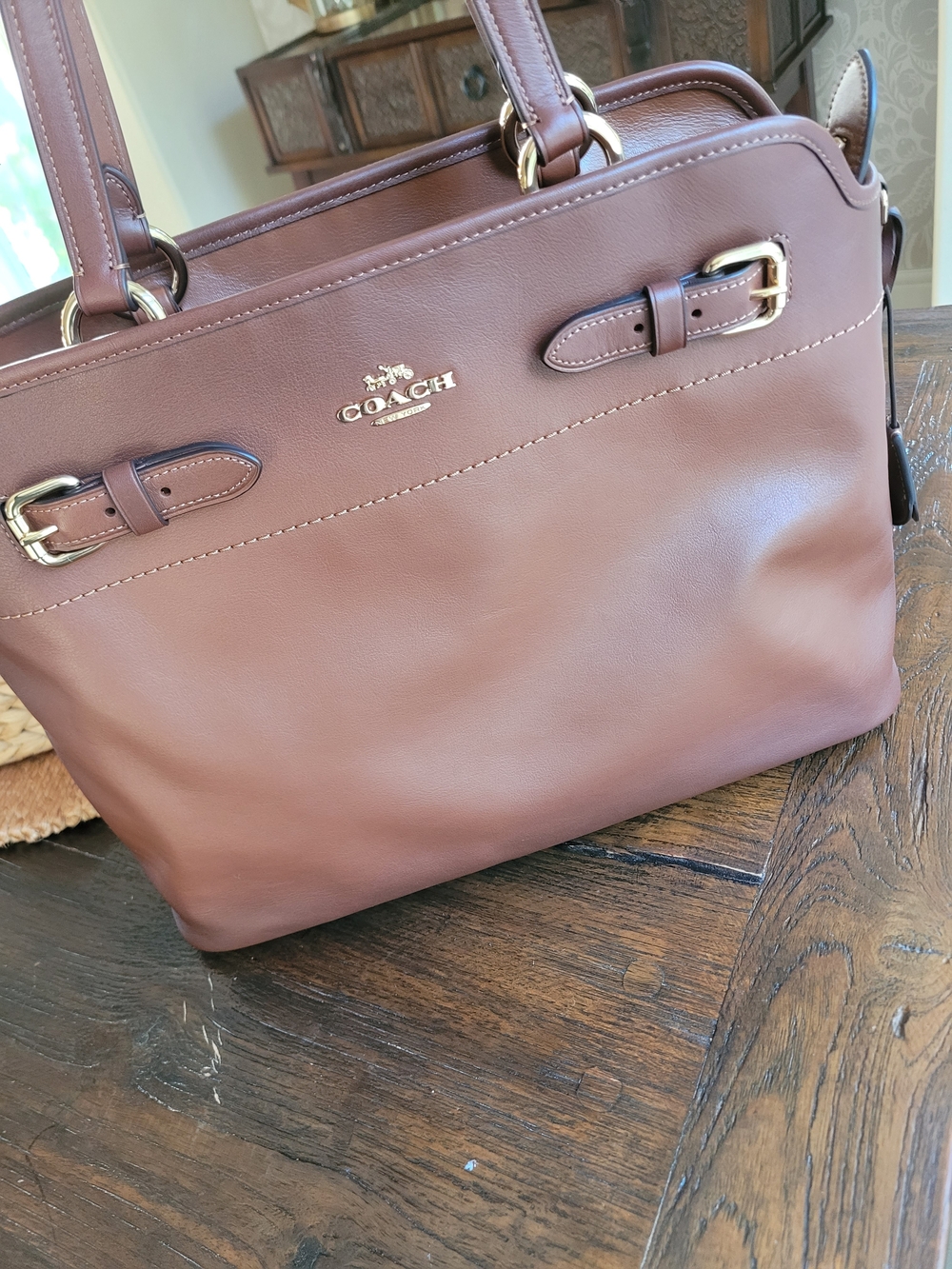 Coach  bag, (Easton Tote In Maple Leather)
